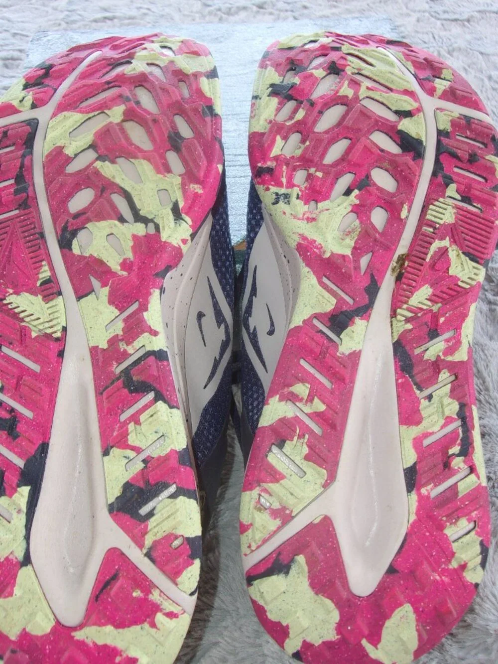 S-243 WOMENS NIKE JUNIPER TRAIL 2 GOR-TEX SNEAKERS